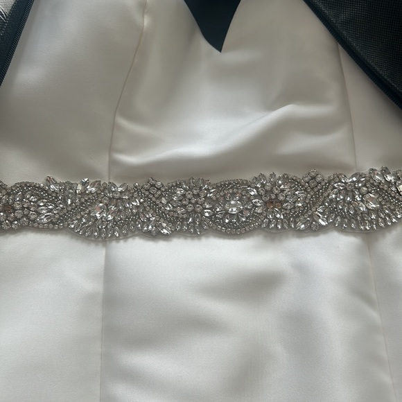 Mori Lee Mermaid Cut Wedding Dress - Picture 10 of 13